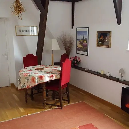 Le Clos Notre Dame Apartment *